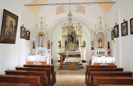 Pogled na vse tri oltarje